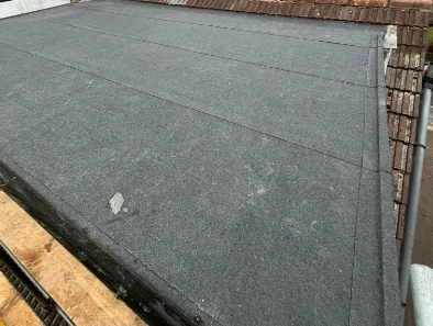 Flat roof installation